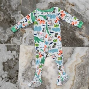 Simple Kids One Piece with Animal Print in Green, Orange, and Blue
